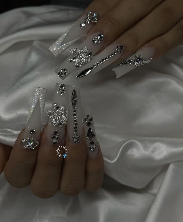 Elegant Rhinestone-Embellished Coffin Nails for Sophisticated Formal Looks