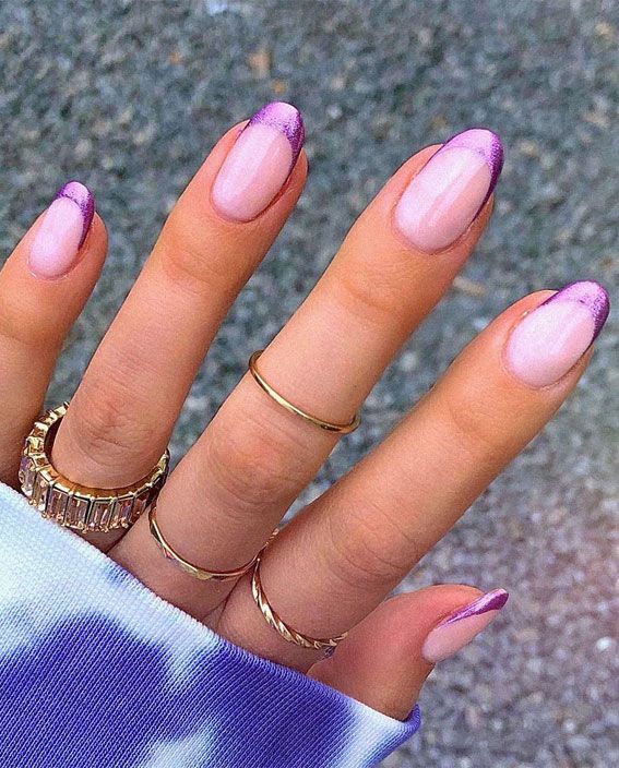 Chic Soft Pink and Purple Tips Nail Design with Elegant Gold Accents