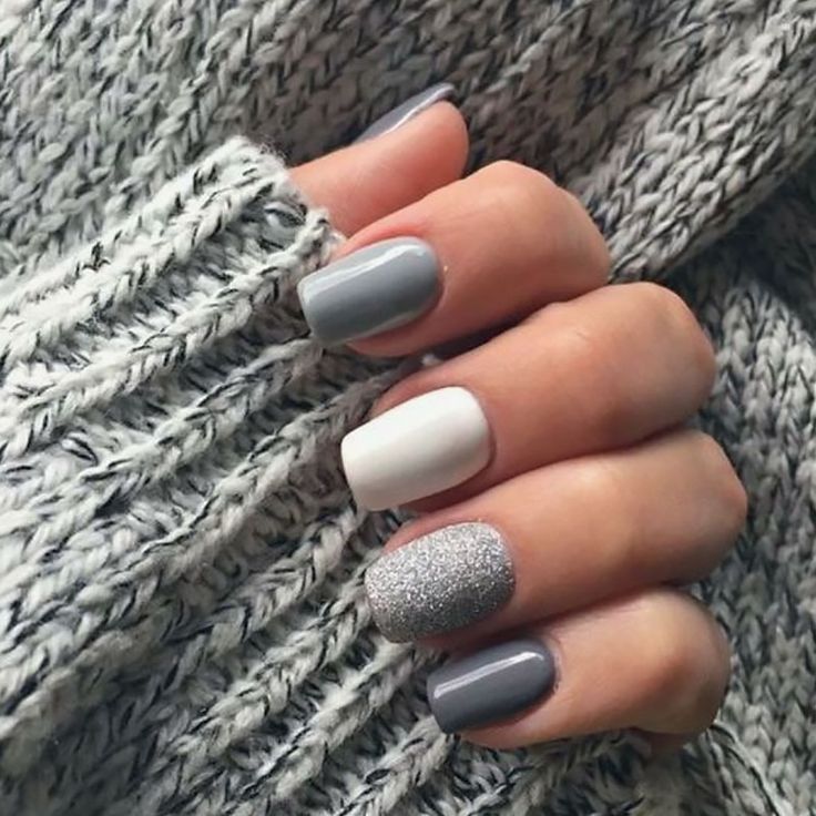 Chic Nail Design: Soft Gray, Glossy White & Sparkly Silver for Any Occasion