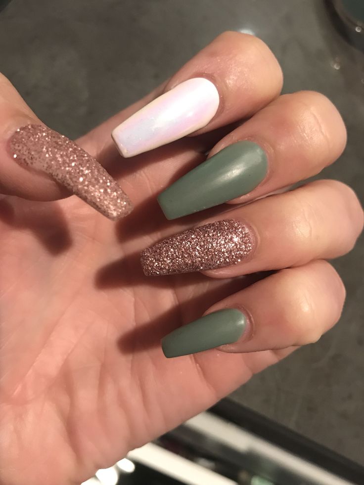 Playful Nail Design: Glittering Rose Gold, Refreshing Mint Green, and Elegant White.