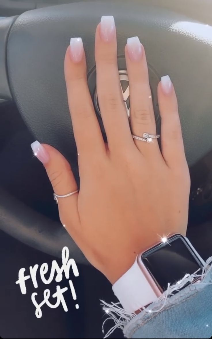 Elegant Ombre Nails with Rings: A Chic and Modern Aesthetic