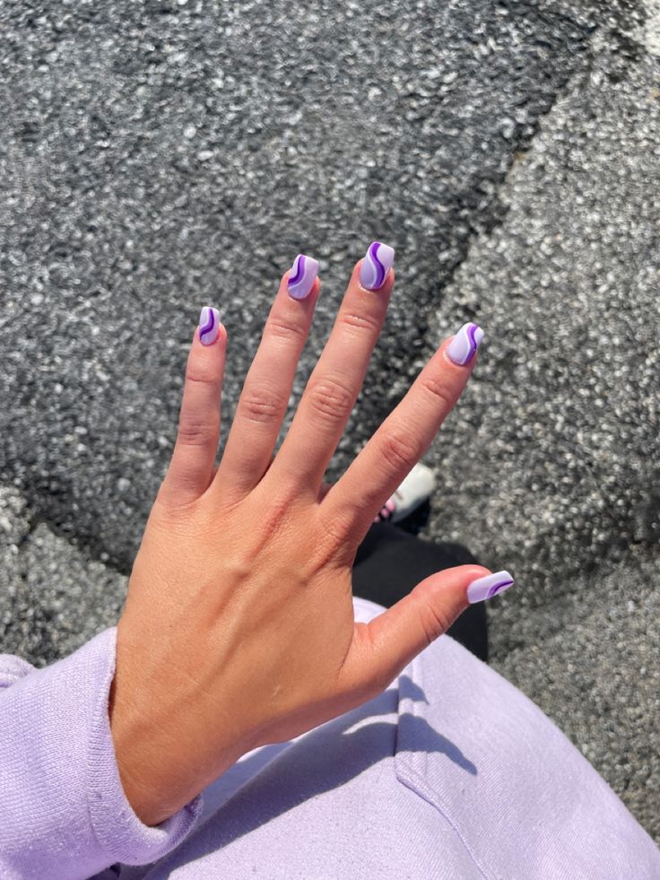 Chic Wavy Purple Nail Design: Bold and Playful with Depth