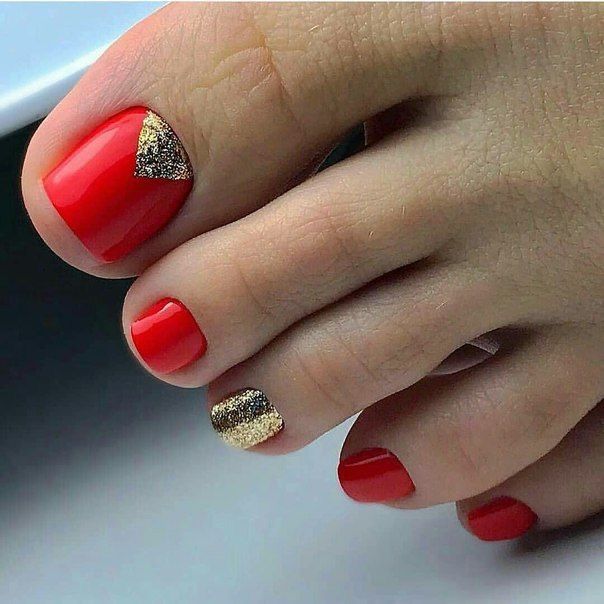 Glamorous Red Toenail Design with Bold Gold Glitter Accent