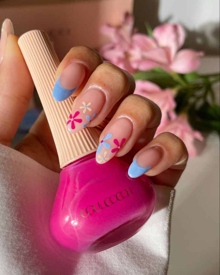 Vibrant Pastel Floral Nail Design for a Cheerful Spring/Summer Look.