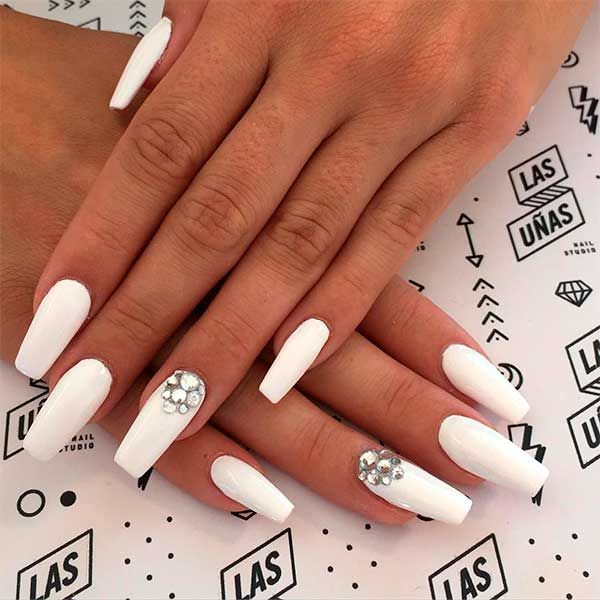 Chic Elegant White Nails with Glossy Finish and Glamorous Rhinestones