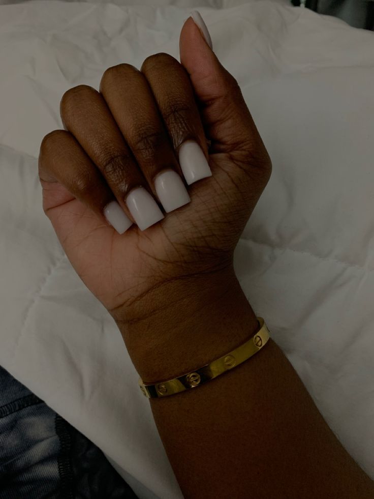 Sophisticated Soft Nude Short Nails: A Perfect Blend of Elegance and Simplicity.