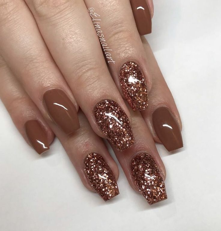 Chic Sophisticated Nail Design: Warm Brown with Sparkling Rose Gold Accents.