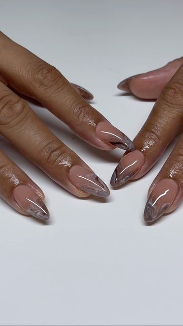 Chic Nude and Smoky-Tipped Manicure: A Modern Elegant Gradient Finish.