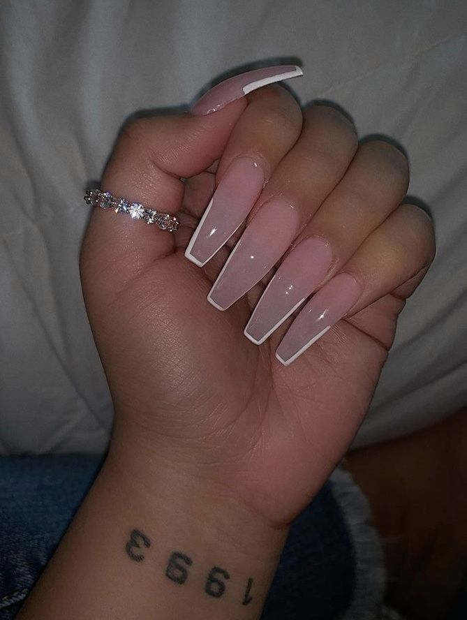 Chic French Manicure: Elegant Pink Base and Crisp White Tips for a Modern Look