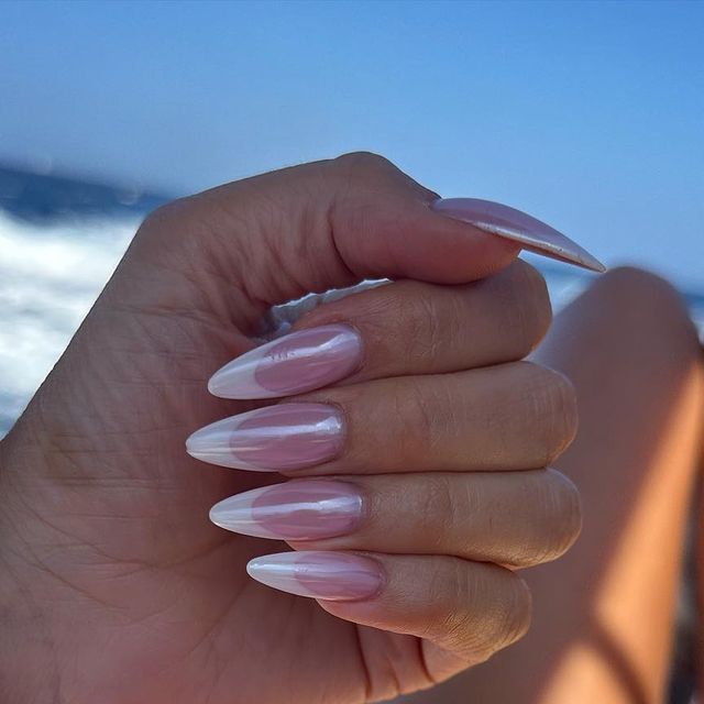 Chic Ombre Almond Nails: A Stylish Summer Essential