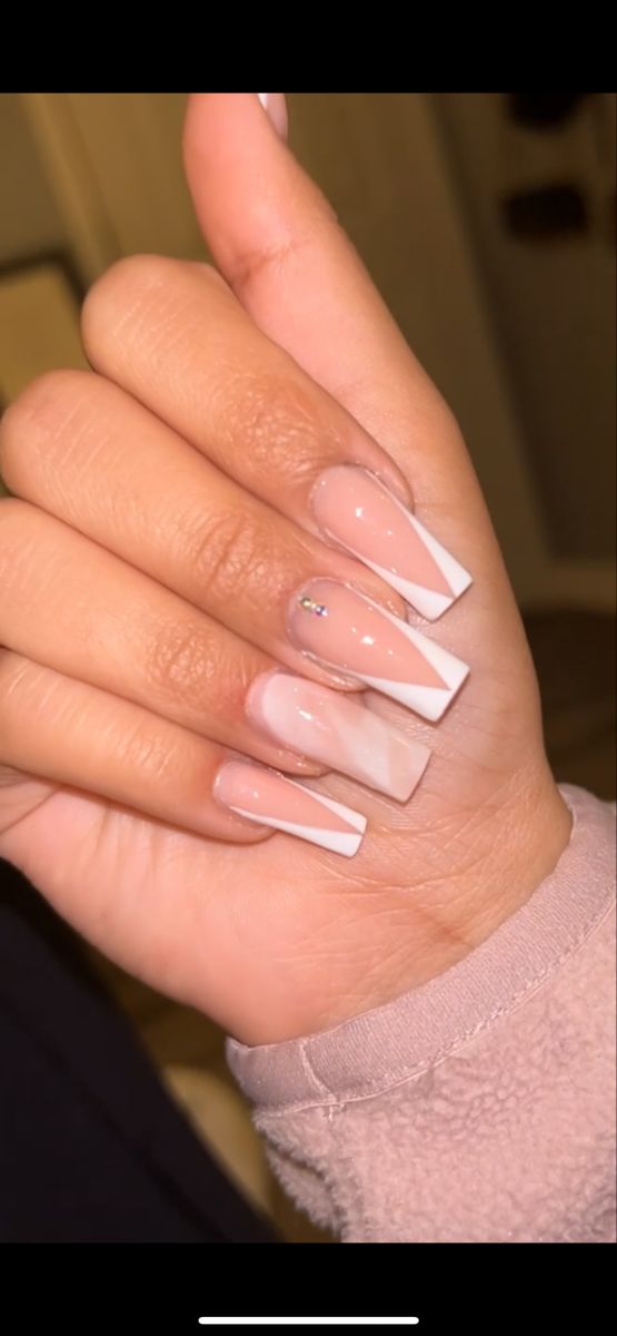 Chic Nude and White Tip Nail Design with Sparkling Rhinestone Accent