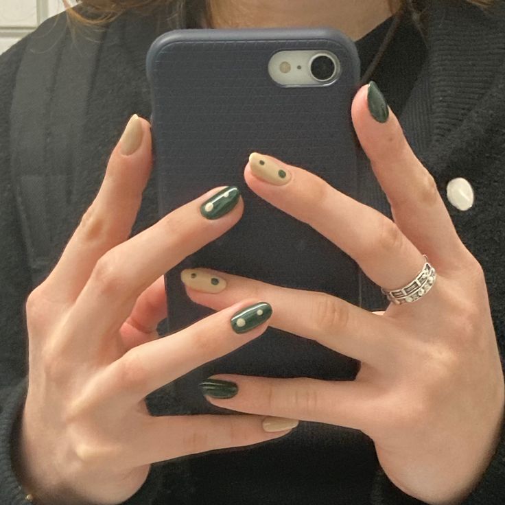 Modern Earthy Nail Design: A Sophisticated Blend of Color and Playful Shapes