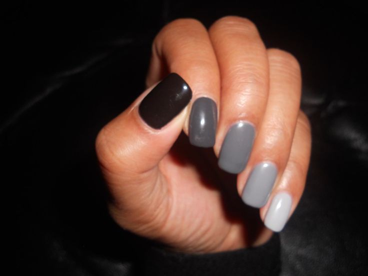 Sophisticated Muted Nail Design: A Modern Mix of Black and Gray Finishes