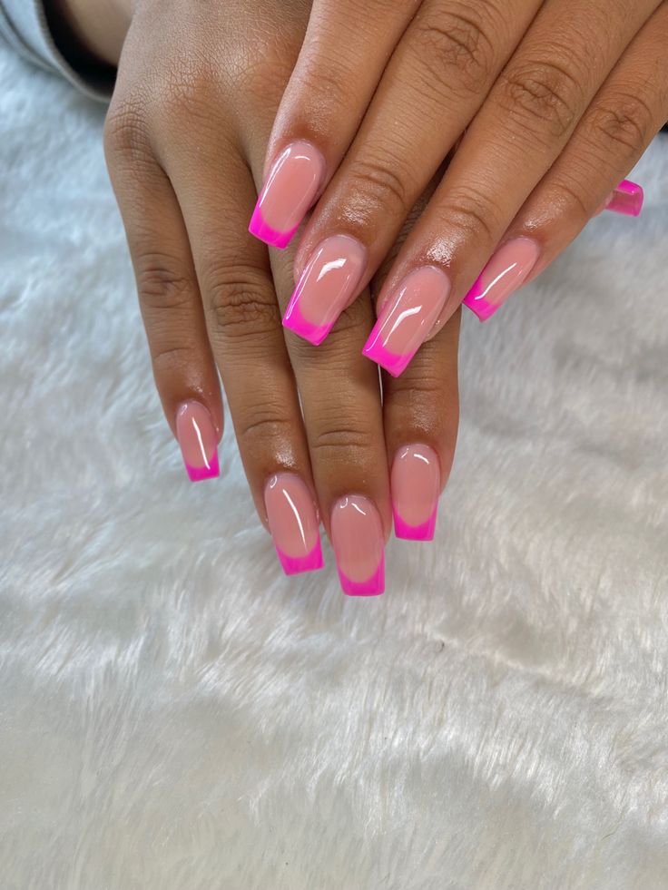 Chic Squared Nail Design: Natural Pink Base with Vibrant Neon Pink Tips.