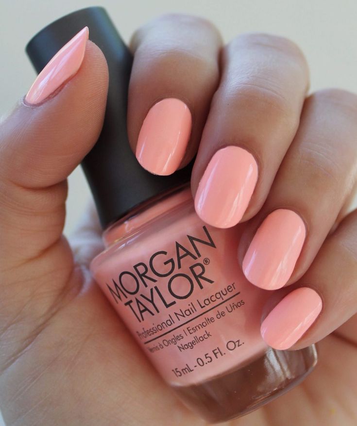 Elegant Soft Peachy Nail Design: A Versatile, Youthful Accent for Any Occasion.