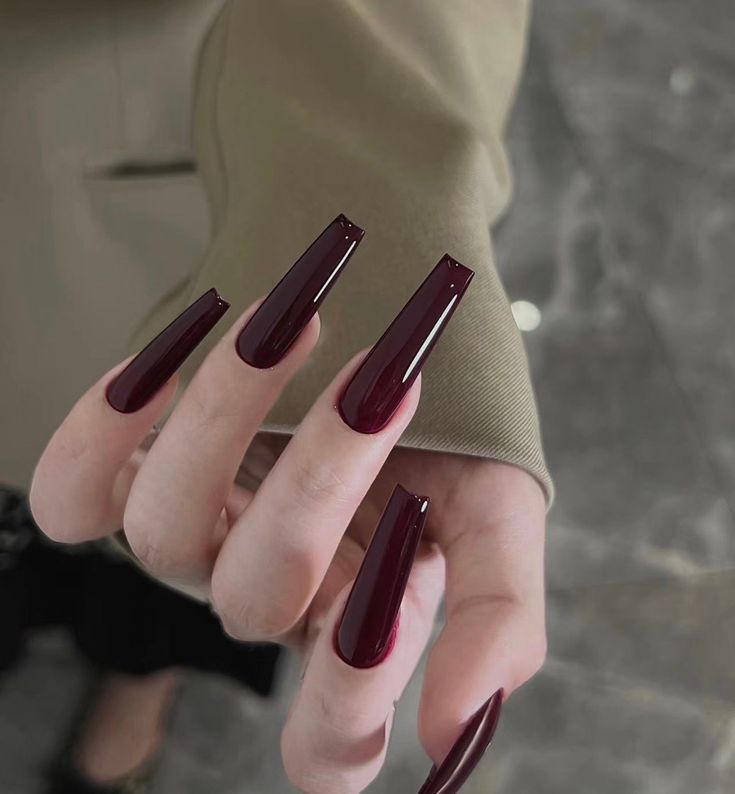 Elegant Glossy Burgundy Nails: Perfect for Everyday and Special Occasions