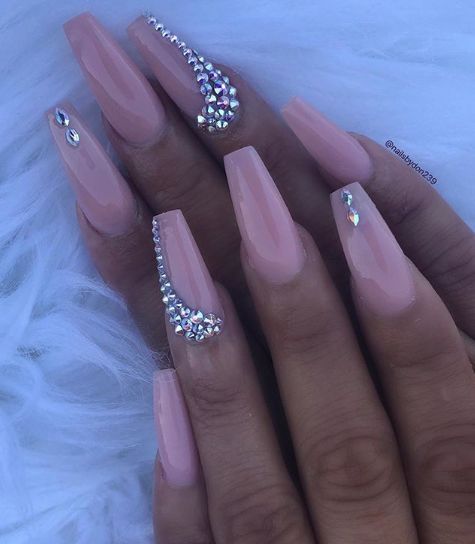 Chic Elegance: Nude Acrylic Nails with Sparkling Rhinestones for Any Occasion.