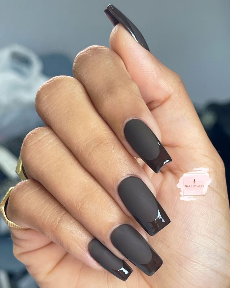 Chic Matte Long Nails with Glossy Tips: A Sophisticated Bold Aesthetic.