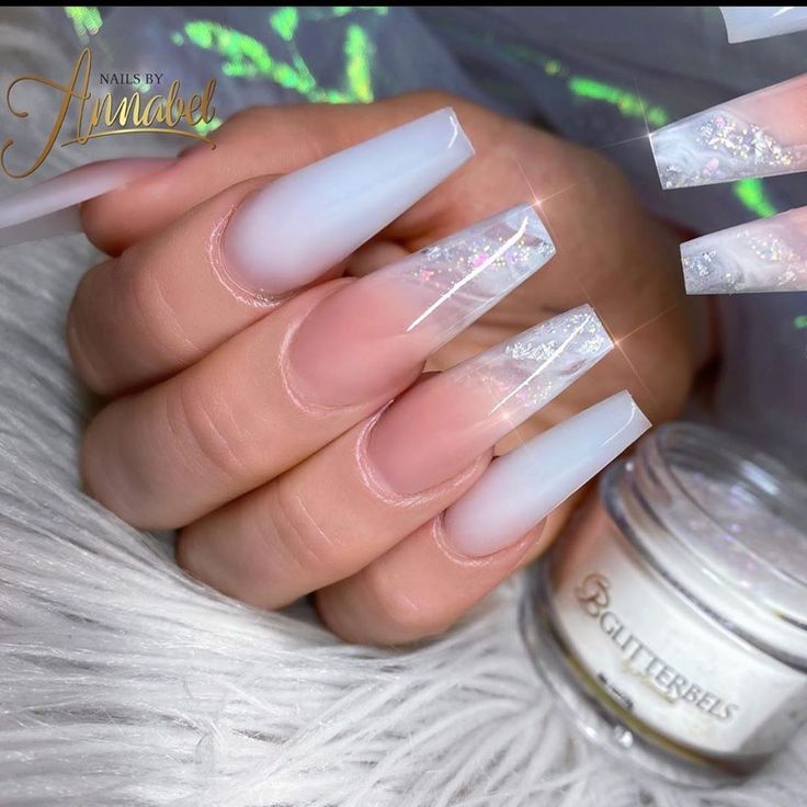 Elegant Gradient Nail Art with Delicate Glitter Accents and Glossy Finish