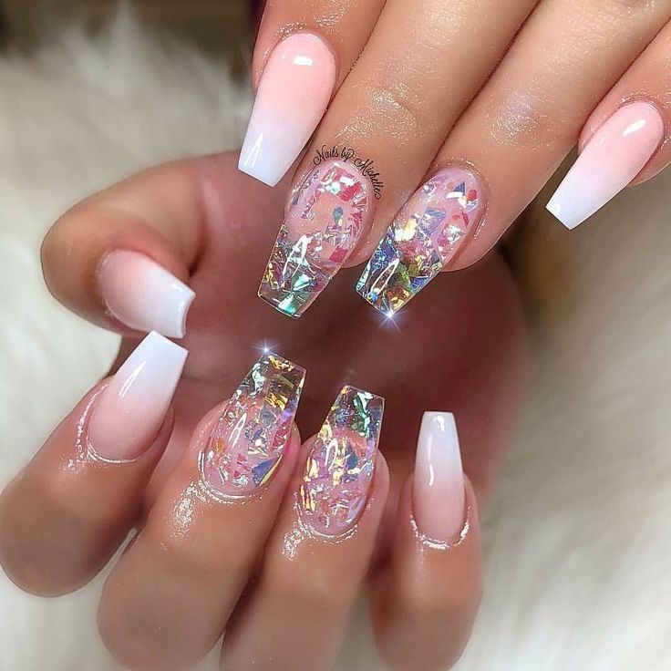 Chic Ombre Acrylic Nails with Crystal Embellishments: A Perfect Blend of Sophistication and Playfulness.