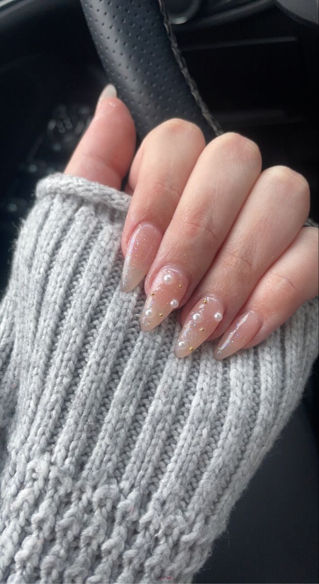 Pearl Nails With Glitter