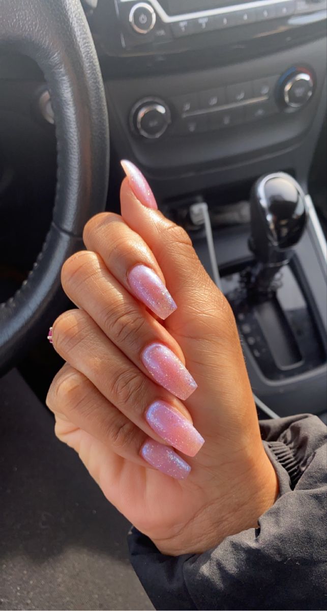 Elegant Ombre Nail Design: Soft Pink Gradient with Subtle Sparkle