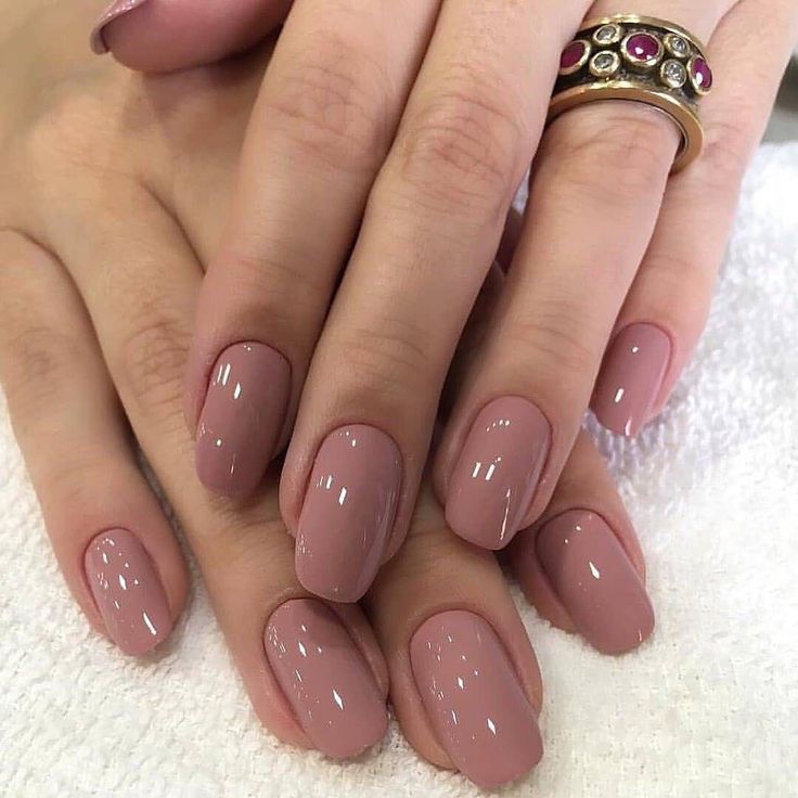 Elegant Nude Manicure: Sophisticated Soft Pink for Every Occasion.