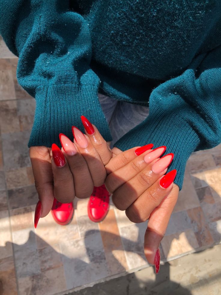 Bold Almond-Shaped Nail Design with Glossy Red and Pink Gradient.