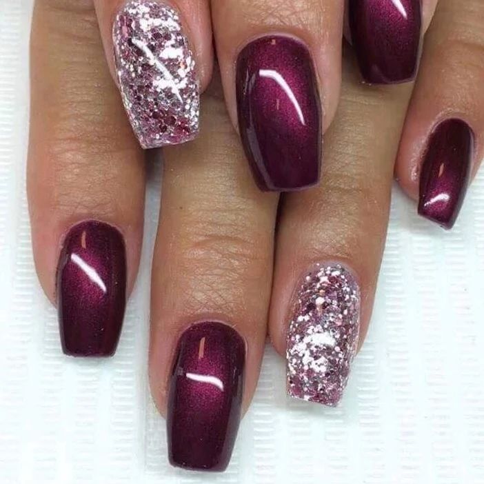 Sophisticated Burgundy Nail Art with Glitter Accent for Glamorous Elegance