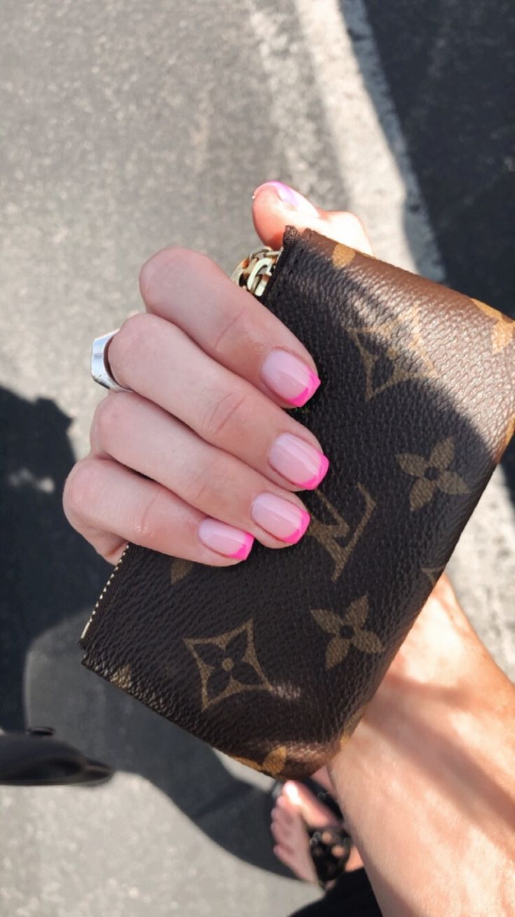 Stylish Chic Twist on Classic French Manicure Perfect for Summer Outings