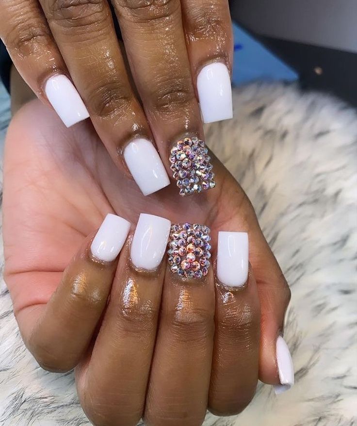 Chic White Nail Design Featuring Square Tips and Dazzling Rhinestone Accent