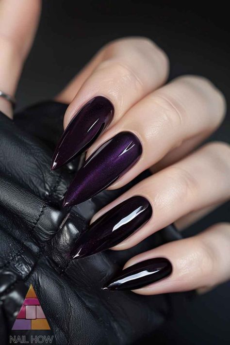 Sophisticated Gradient Pointed Nails: Deep Purple to Glossy Black