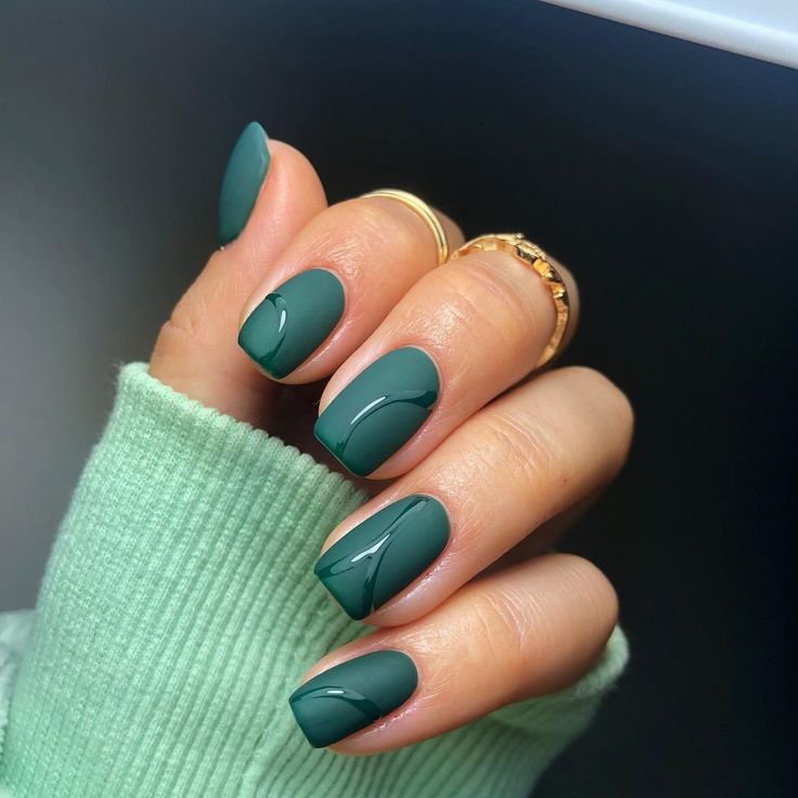 Chic Green Nail Design: A Modern Blend of Matte and Glossy Finish