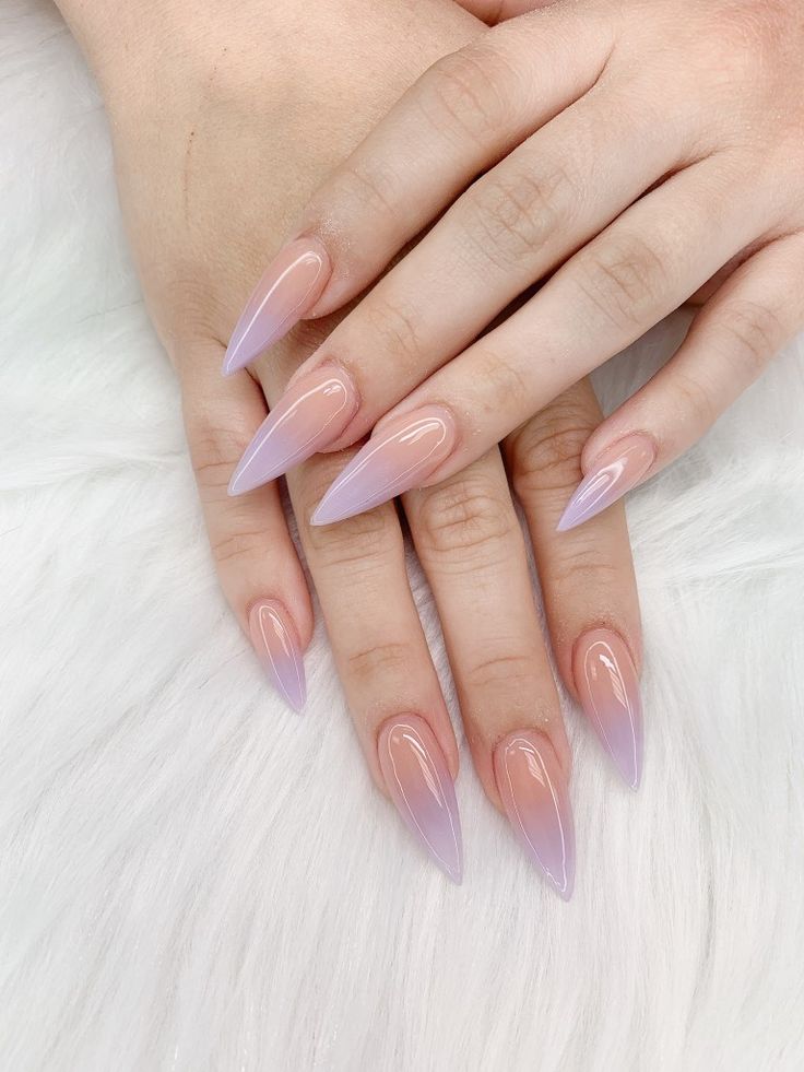 Chic Ombre Pointy Nails in Soft Pink and Lavender