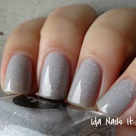 Elegant Gray Nail Design with Shimmery Finish and Subtle Sparkle for Any Occasion