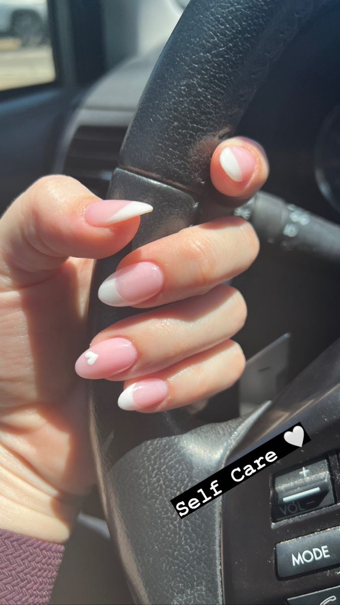 Chic Pink and White French Manicure: A Sophisticated Yet Playful Design.