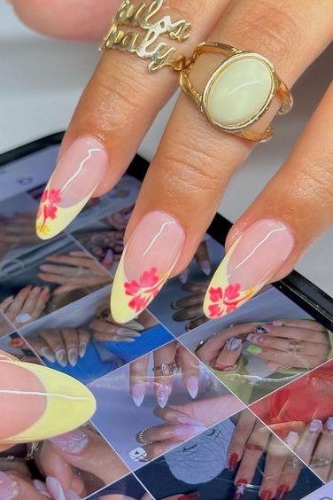 Vibrant Floral Nail Design: Playful Elegance for Summer Occasions