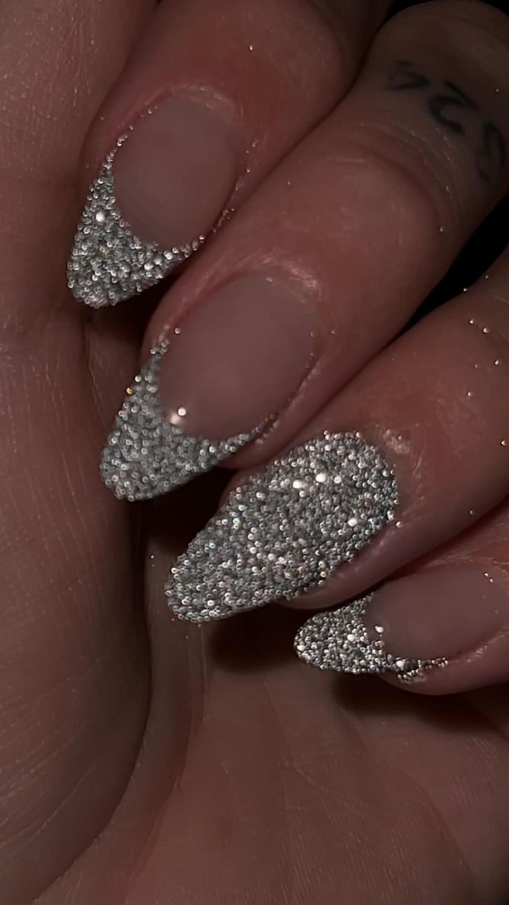 Dazzling Silver Glitter Nails with Rhinestone Tips for Elegant Glamour.