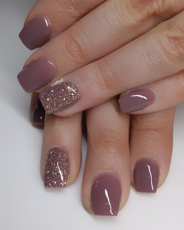 Sophisticated Soft Mauve Nail Design with Sparkling Rose Gold Accent.