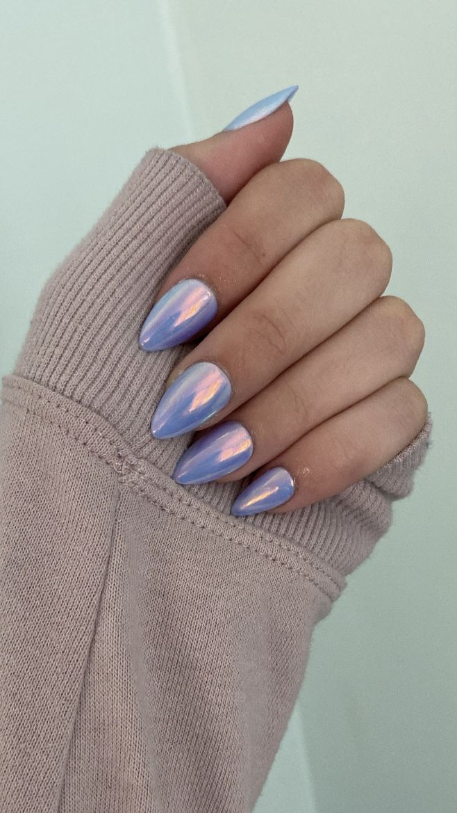 Iridescent Lavender Acrylic Nails: Elegance Redefined