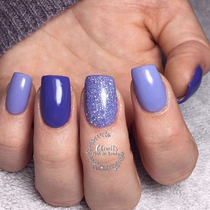 Chic Lavender Nail Design with Matte, Glossy Finishes and Glitter Accent