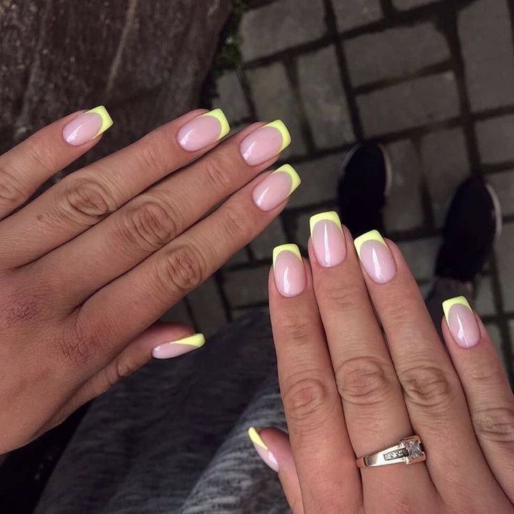 Chic Soft Pink and Vibrant Yellow Nail Design: A Trendy Contrast for Any Occasion.