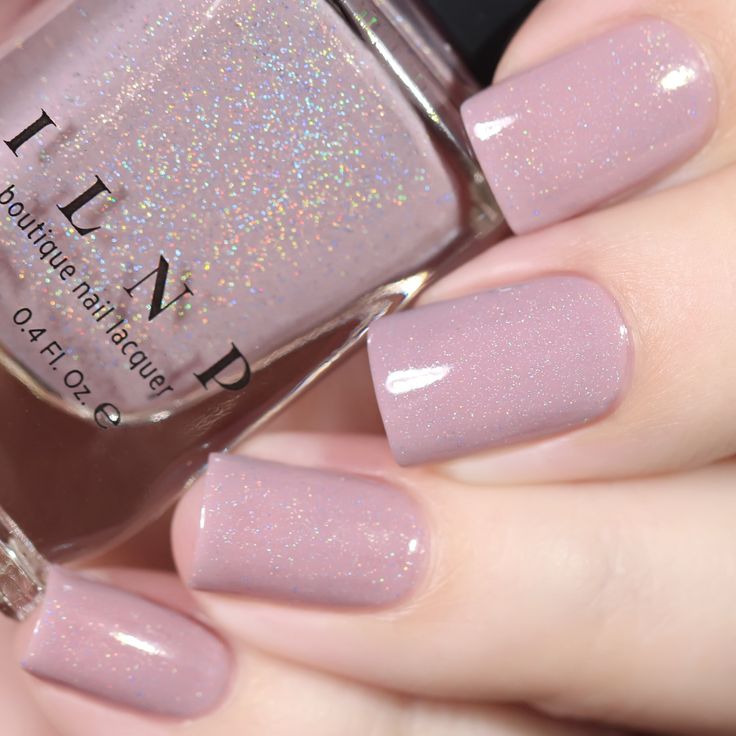 Elegant Mauve Nails with Stunning Glitter Finish for a Chic Look