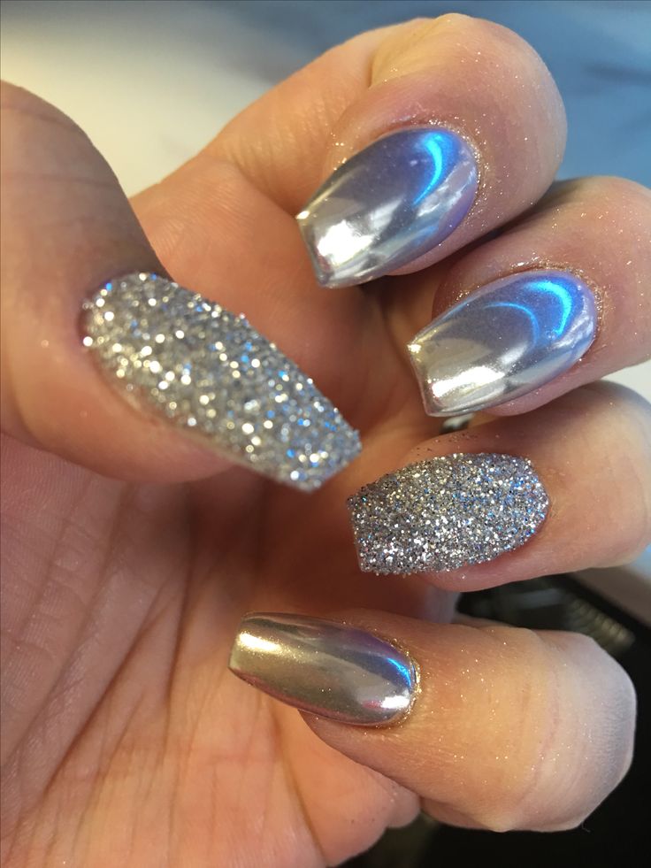 Glamorous Silver Glitter Nail Design for a Sophisticated Touch.