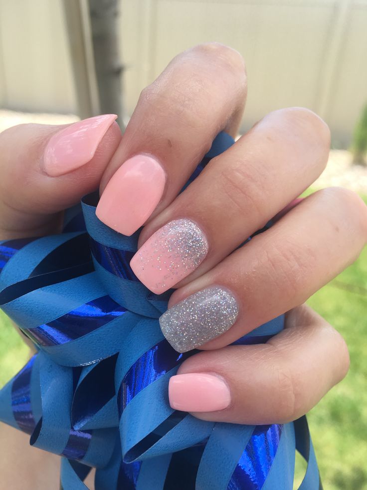 Chic Pastel and Sparkling Gradient Nail Design for Any Occasion.