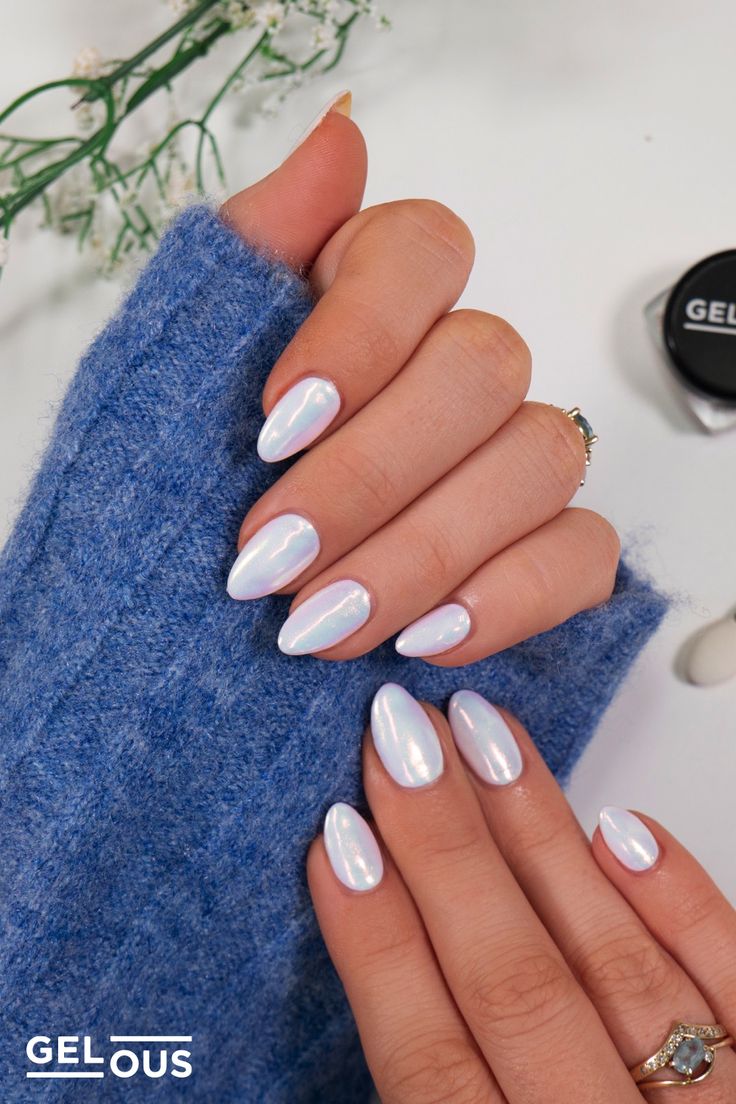 Elegant Iridescent Almond-Shaped Nail Design: A Modern Touch for Any Occasion.