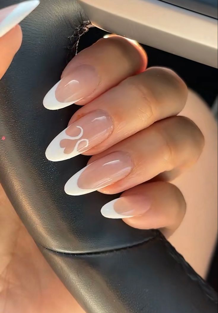 Chic French Tip Nails: A Sophisticated Blend of Classic Elegance and Modern Playfulness.