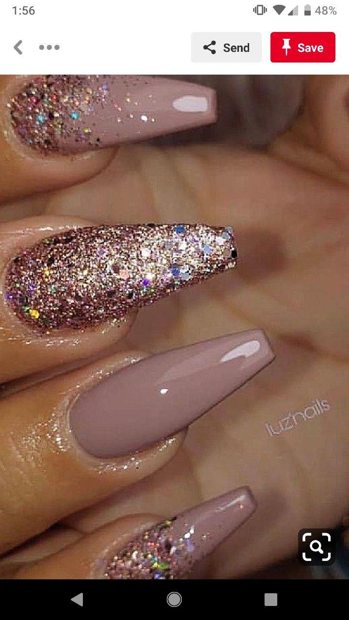 Stunning Gradient Glitter Nail Design for Elegant Everyday Wear.