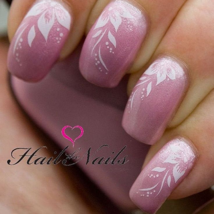 Elegant Pink Floral Gradient Nail Design: A Sophisticated Artistry Blend