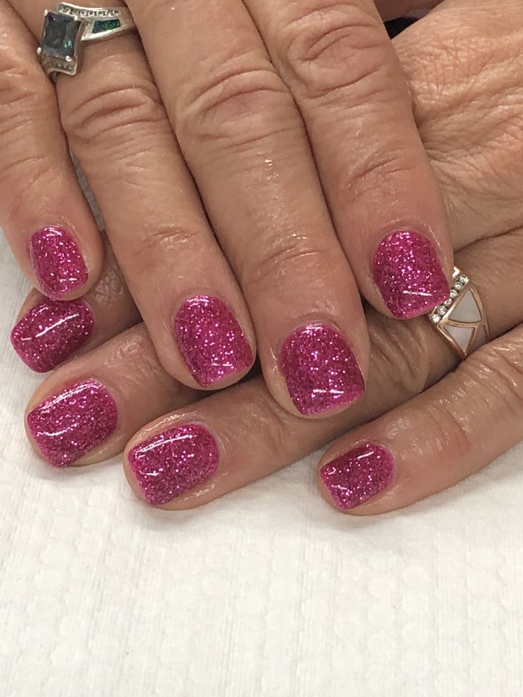 Dazzling Sparkling Pink Nails with Glitter: Elegant and Sophisticated for Any Occasion